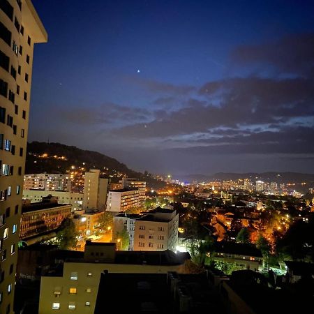 Bright, Modern & Cozy Apartment Tuzla Luaran gambar